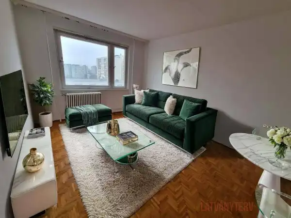 Eladó panellakás, Dunaújváros 1 szoba 35 m² 23.9 M Ft