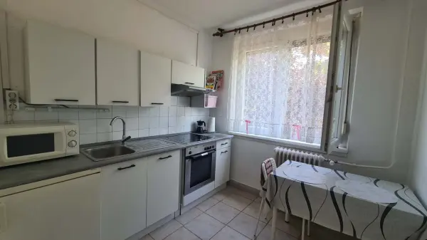 Eladó panellakás, Dunaújváros 1+1 szoba 47 m² 33.7 M Ft