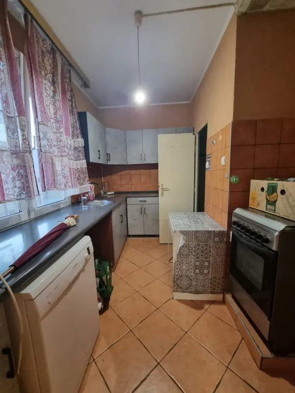 Eladó panellakás, Dunaújváros 1+3 szoba 58 m² 36.6 M Ft