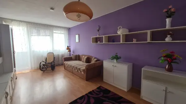 Eladó panellakás, Dunaújváros 2 szoba 52 m² 28.7 M Ft