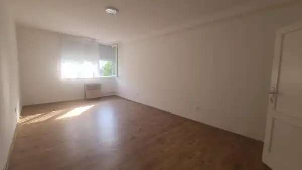 Eladó téglalakás, Dunaújváros 1 szoba 35 m² 14.9 M Ft