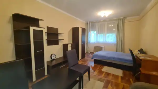 Eladó téglalakás, Dunaújváros 1 szoba 35 m² 16.8 M Ft