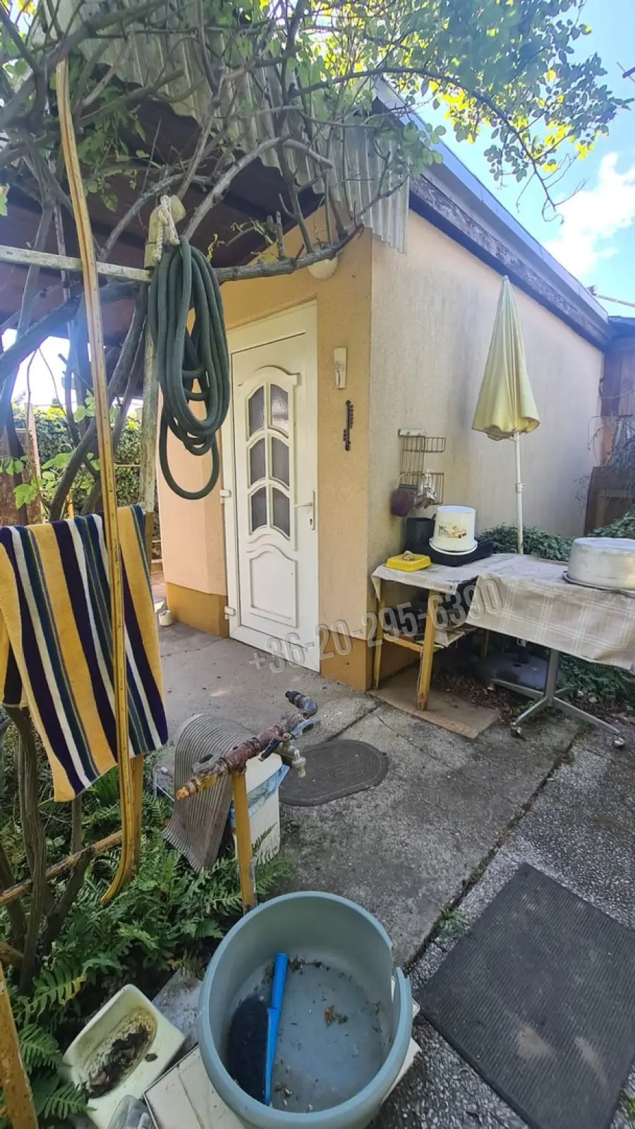 eladó  Üdülő, Dunaújváros